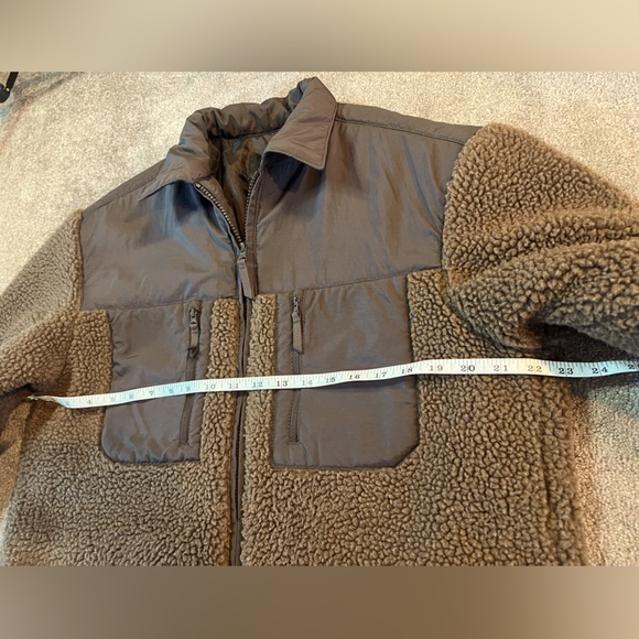 H&M Men’s Regular Fit Fleece Overshirt - Picture 12 of 13